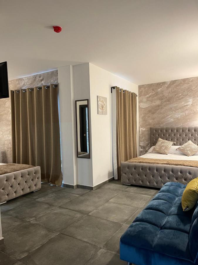 Hotel Boutique Andalucia Fuengirola Exteriör bild