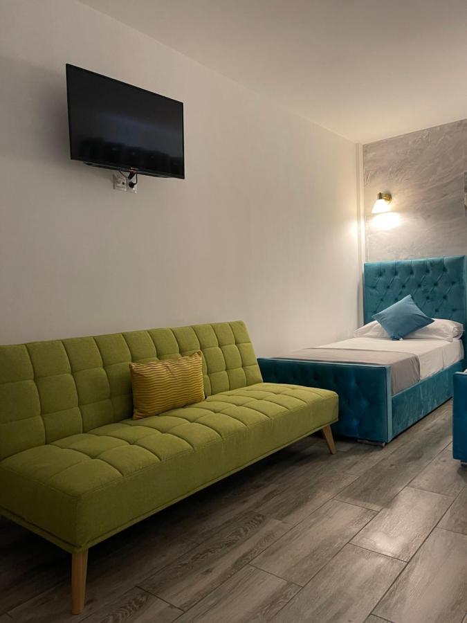 Hotel Boutique Andalucia Fuengirola Exteriör bild